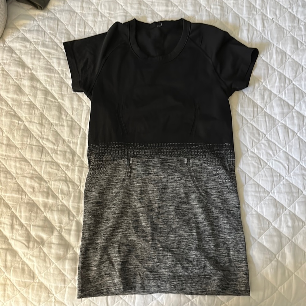 Lululemon swiftly T-shirt